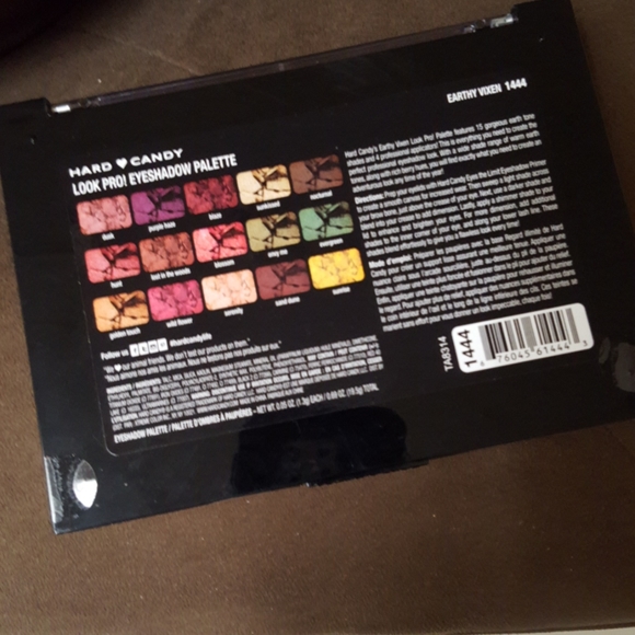 Hard Candy Earthy Vixen Shadow Palette - Picture 6 of 7